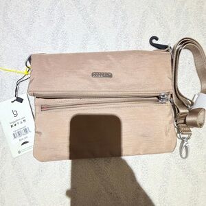 Baggallini Tan Crossbody Bag with Zipper Pocket